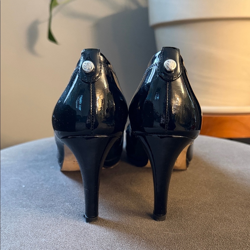 Stuart Weitzman Glossy Black Patent Leather Womens 6.5 Peep-Toe Heels - Picture 4 of 10